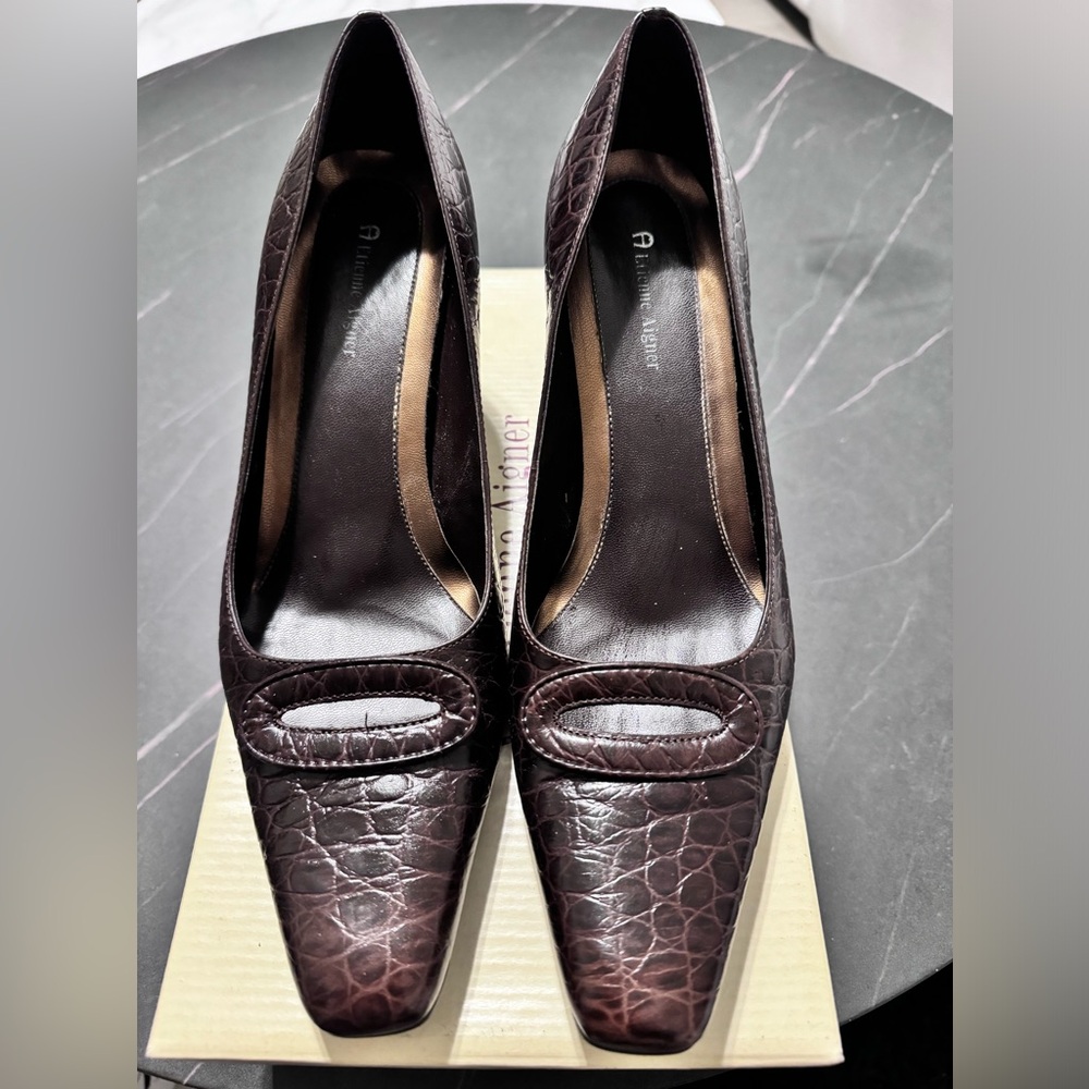 Etienne  Aigner Women’s Brown Leather